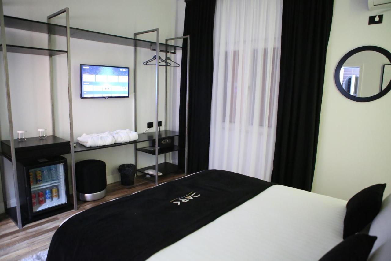 Dark Boutique Hotel Shkoze Dış mekan fotoğraf