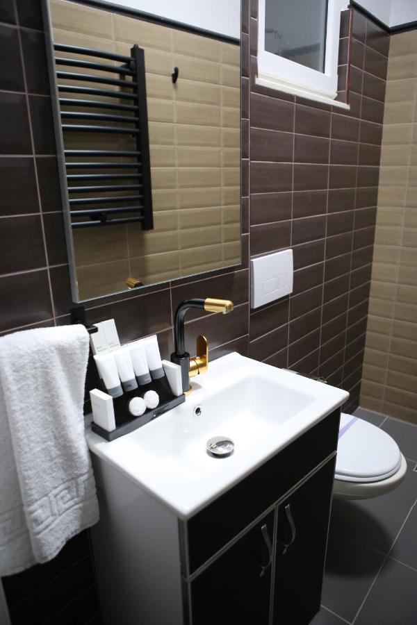 Dark Boutique Hotel Shkoze Dış mekan fotoğraf