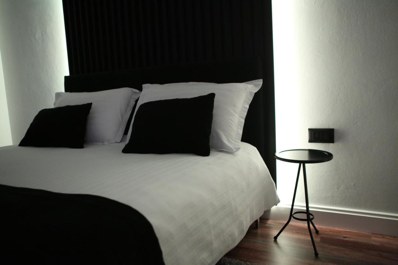 Dark Boutique Hotel Shkoze Dış mekan fotoğraf