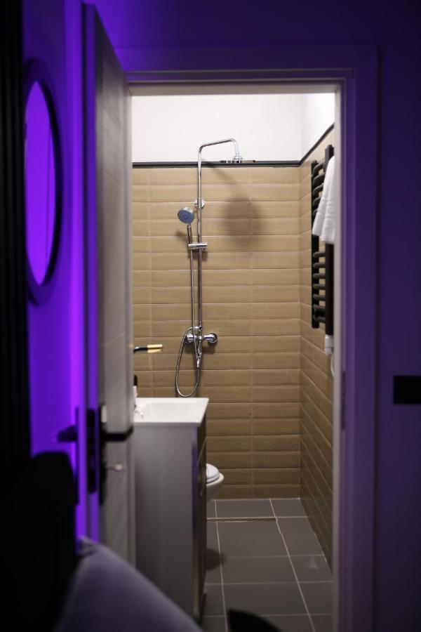 Dark Boutique Hotel Shkoze Dış mekan fotoğraf